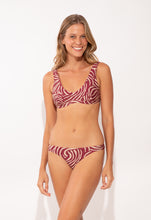 Laden Sie das Bild in den Galerie-Viewer, Model Front: Rio De Sol Oberteil Top Dune Hera