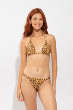 Laden Sie das Bild in den Galerie-Viewer, Model Front: Rio De Sol Unterteil Bottom Yellow-Feline Mel