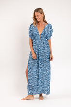 Laden Sie das Bild in den Galerie-Viewer, Image 05: Rio De Sol Strandkleid Chuva Long Dress Soleil