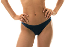Laden Sie das Bild in den Galerie-Viewer, Gallery: Rio De Sol Unterteil Bottom Shark Bandeau