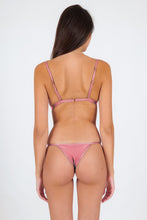 Laden Sie das Bild in den Galerie-Viewer, Model Back: Rio De Sol Oberteil Top Shimmer-Confetti Tri-Fixo