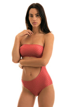Laden Sie das Bild in den Galerie-Viewer, Model Front: Rio De Sol Badeanzug Body Kiwanda Madras Rio