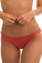 Laden Sie das Bild in den Galerie-Viewer, Gallery: Rio De Sol Unterteil Bottom Madras Dupla Face