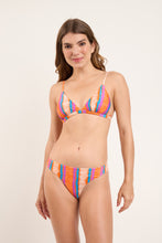 Laden Sie das Bild in den Galerie-Viewer, Model Front: Rio De Sol Set Set Stripes Tri-Fixo Nice-Fio