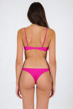 Laden Sie das Bild in den Galerie-Viewer, Model Back: Rio De Sol Oberteil Top Cotele-Amaranto Balconet-Pushup