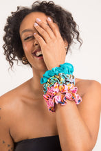 Laden Sie das Bild in den Galerie-Viewer, Image 02: Rio De Sol Haar-Accessoires Malibu-Atol Scrunchie