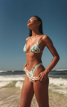 Laden Sie das Bild in den Galerie-Viewer, Image 09: Wednesday In Hawaii By Rio De Sol Oberteil Top Pua-Valley Ana