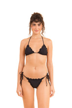 Laden Sie das Bild in den Galerie-Viewer, Model Front: Rio De Sol Set Set Dots-Black Frufru