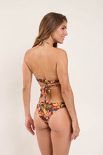 Laden Sie das Bild in den Galerie-Viewer, Model Back: Rio De Sol Set Set Fiore Kate Essential