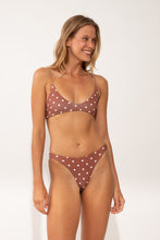 Laden Sie das Bild in den Galerie-Viewer, Image 05: Wednesday In Hawaii By Rio De Sol Set Set Kiko-Coco Hana Sunset