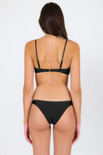 Laden Sie das Bild in den Galerie-Viewer, Model Back: Rio De Sol Oberteil Top Shimmer-Black Bandeau-No