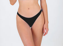 Laden Sie das Bild in den Galerie-Viewer, Model Front: Rio De Sol Unterteil Bottom Nero Essential-Comfy