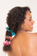 Laden Sie das Bild in den Galerie-Viewer, Image 02: Rio De Sol Haar-Accessoires Love-Trip Scrunchie