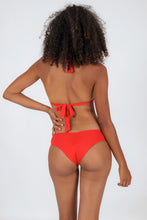 Laden Sie das Bild in den Galerie-Viewer, Model Back: Rio De Sol Oberteil Top Rouge Mel