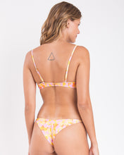 Laden Sie das Bild in den Galerie-Viewer, Image 06: Rio De Sol Set Set Dreamy Bandeau-Crispy Cheeky-Crispy