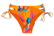 Laden Sie das Bild in den Galerie-Viewer, Product Front: Rio De Sol Unterteil Bottom Orange-Bloom Madrid