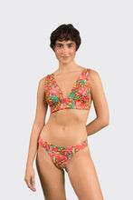 Laden Sie das Bild in den Galerie-Viewer, Model Front: Rio De Sol Unterteil Bottom Tropics Essential-Cos