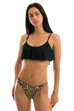 Laden Sie das Bild in den Galerie-Viewer, Model Front: Rio De Sol Set Leopardo Black Babado