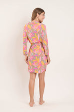 Laden Sie das Bild in den Galerie-Viewer, Model Back: Rio De Sol Hemdblusenkleid Lyla Chemise