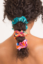 Laden Sie das Bild in den Galerie-Viewer, Image 04: Rio De Sol Haar-Accessoires Rain Scrunchie