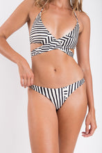 Laden Sie das Bild in den Galerie-Viewer, Image 09: Rio De Sol Oberteil Top Collage Kate