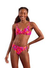 Laden Sie das Bild in den Galerie-Viewer, Model Front: Rio De Sol Oberteil Top Flavors Balconet-Inv
