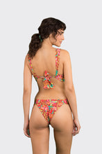 Laden Sie das Bild in den Galerie-Viewer, Model Back: Rio De Sol Unterteil Bottom Tropics Essential-Cos
