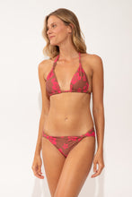 Laden Sie das Bild in den Galerie-Viewer, Image 05: Wednesday In Hawaii By Rio De Sol Set Set Pua-Coco-Guava Mel
