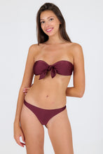 Laden Sie das Bild in den Galerie-Viewer, Model Front: Rio De Sol Unterteil Bottom Barolo Nice-Fio
