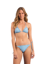 Laden Sie das Bild in den Galerie-Viewer, Model Front: Rio De Sol Set Set Dots-Sky Frufru-Comfy
