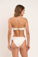 Laden Sie das Bild in den Galerie-Viewer, Bottom Sand-Chantilly Essential-Comfy
