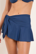 Laden Sie das Bild in den Galerie-Viewer, Gallery: Rio De Sol Strandrock Mini Skirt Navy
