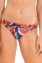 Laden Sie das Bild in den Galerie-Viewer, Gallery: Rio De Sol Unterteil Bottom Leaves Essential-Comfy
