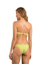 Laden Sie das Bild in den Galerie-Viewer, Model Back: Rio De Sol Set Set Bora-Citrus Bandeau-Joy Leblon
