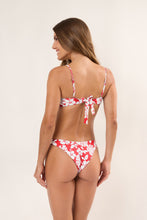 Laden Sie das Bild in den Galerie-Viewer, Model Back: Wednesday In Hawaii By Rio De Sol Oberteil Top Pua-Hibiscus Coral
