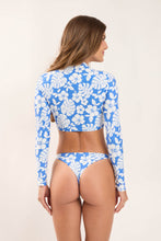 Laden Sie das Bild in den Galerie-Viewer, Model Back: Wednesday In Hawaii By Rio De Sol Oberteil Top Pua-Pacifica Reef

