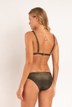 Laden Sie das Bild in den Galerie-Viewer, Model Back: Rio De Sol Unterteil Bottom Radiante-Black Essential-Comfy
