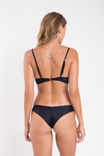 Laden Sie das Bild in den Galerie-Viewer, Model Back: Rio De Sol Oberteil Top Touch-Black Bandeau-Crispy
