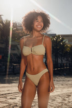 Laden Sie das Bild in den Galerie-Viewer, Image 11: Rio De Sol Oberteil Top Brisa-Pistache Sara

