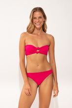 Laden Sie das Bild in den Galerie-Viewer, Model Front: Wednesday In Hawaii By Rio De Sol Oberteil Top Guava Lani
