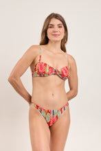 Laden Sie das Bild in den Galerie-Viewer, Model Front: Rio De Sol Set Set Sea-Bloom Bandeau-Joy Nice

