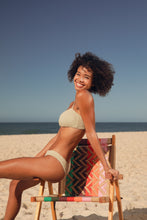 Laden Sie das Bild in den Galerie-Viewer, Image 12: Rio De Sol Oberteil Top Brisa-Pistache Sara
