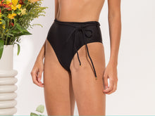 Laden Sie das Bild in den Galerie-Viewer, Image 12: Rio De Sol Unterteil Bottom Shimmer-Black Belted-High-Waist
