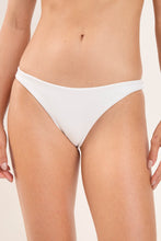 Laden Sie das Bild in den Galerie-Viewer, Gallery: Rio De Sol Unterteil Bottom Sand-White Leblon
