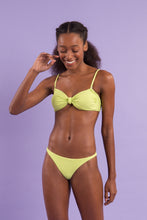 Laden Sie das Bild in den Galerie-Viewer, Image 08: Rio De Sol Set Set Bora-Citrus Bandeau-Joy Leblon-Fio
