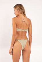 Laden Sie das Bild in den Galerie-Viewer, Model Back: Rio De Sol Oberteil Top Brisa-Pistache Sara
