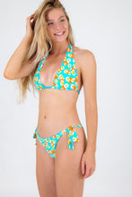 Laden Sie das Bild in den Galerie-Viewer, Model Front: Rio De Sol Set Set Dubai Halter-Double Italy
