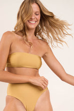 Laden Sie das Bild in den Galerie-Viewer, Bottom Fluity-Dourado Hotpants
