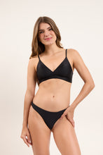 Laden Sie das Bild in den Galerie-Viewer, Bottom Touch-Black Essential
