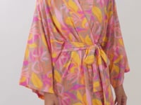 Laden und Abspielen von Videos im Galerie-Viewer, Video: Rio De Sol Strandkleid Lyla Kimono
